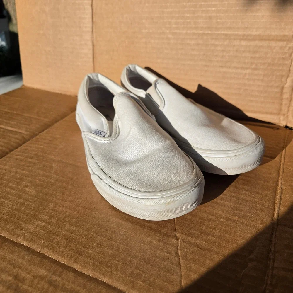 Vans Classic Slip-On True White Canvas Skate Shoes Mens 8 Womens 9.5 Wide